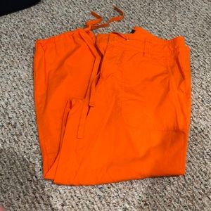 NWOT - Lauren capris size 6